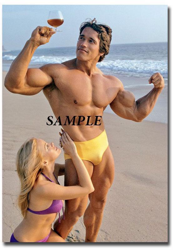 ARNOLD SCHWARZENEGGER REFRIGERATOR LOCKER MAGNET MAN CAVE GAG GIFT CHRISTMAS