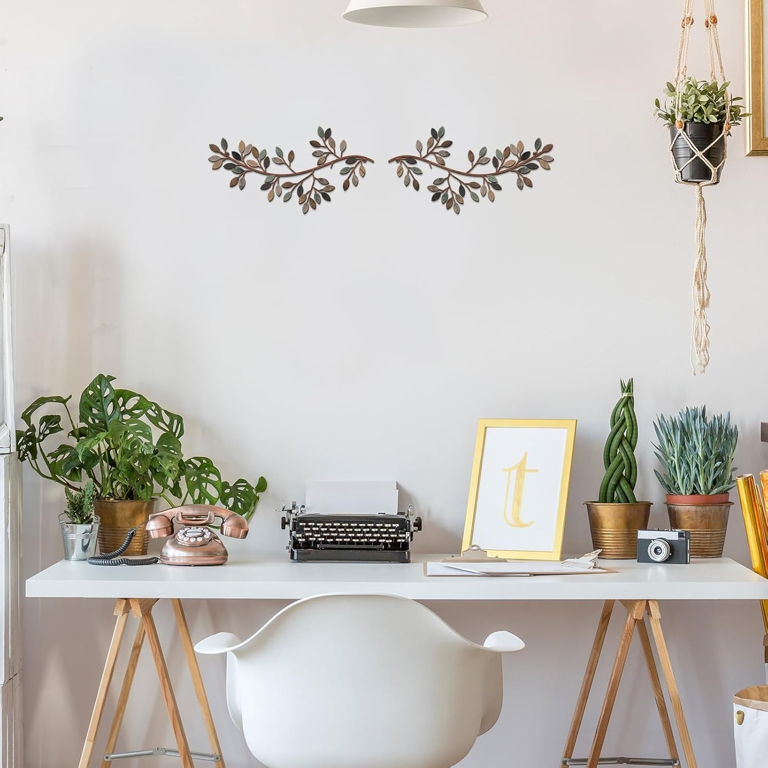 Nature-Inspired 2-Piece Metal Leaf Wall Decor for Indoor & Outdoor Elegance