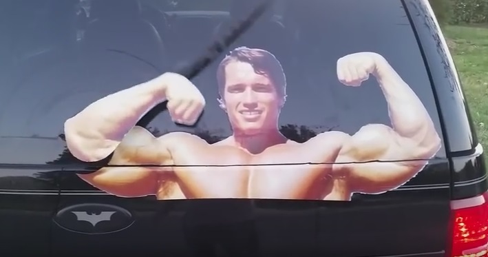 ARNOLD SCHWARZENEGGER WINDSHIELD WIPER SUV CAR TRUCK ARNIE FLEX LADBIBLE UNILAD