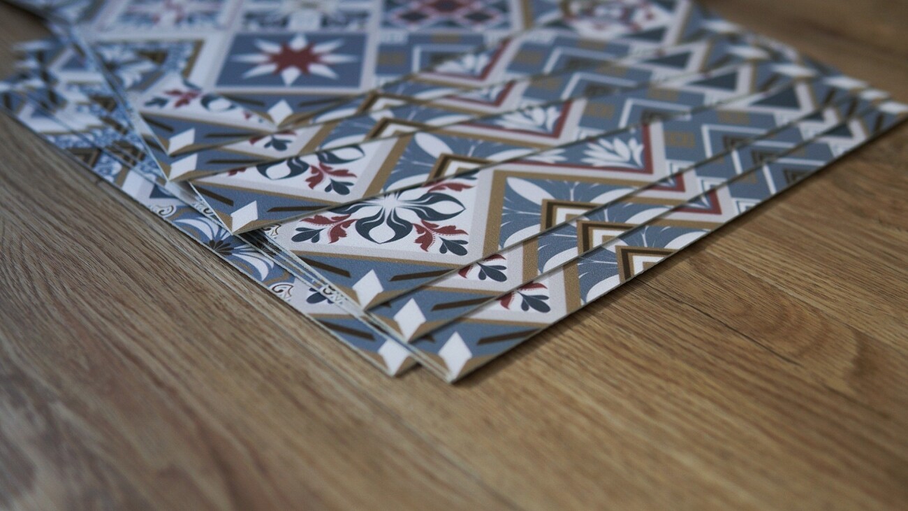 Tile Stickers Set Kitchen Splashback Peel and Stick colourful fish scales