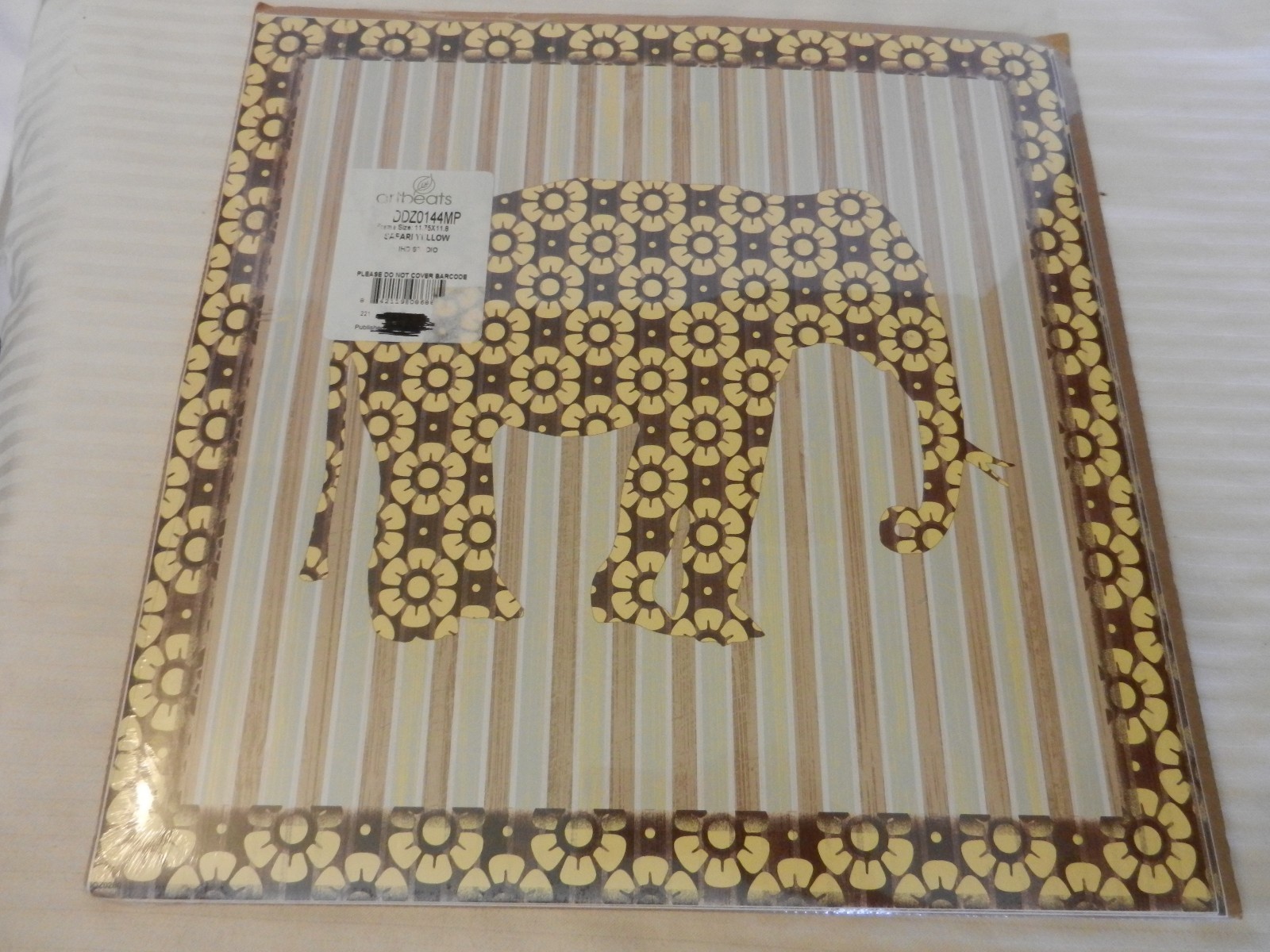 Elephant, Rhino, Giraffe Decal Decor Wall Art from Artbeats, Safari Yellow BNIP