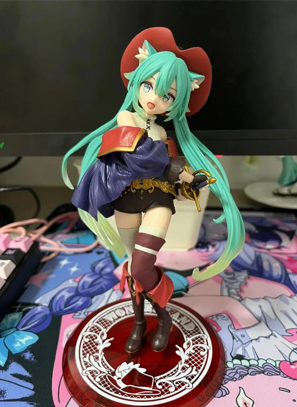 Cute Hatsune Miku Puss in Boots Figurine – Kawaii Anime Girl Desk Decor Model