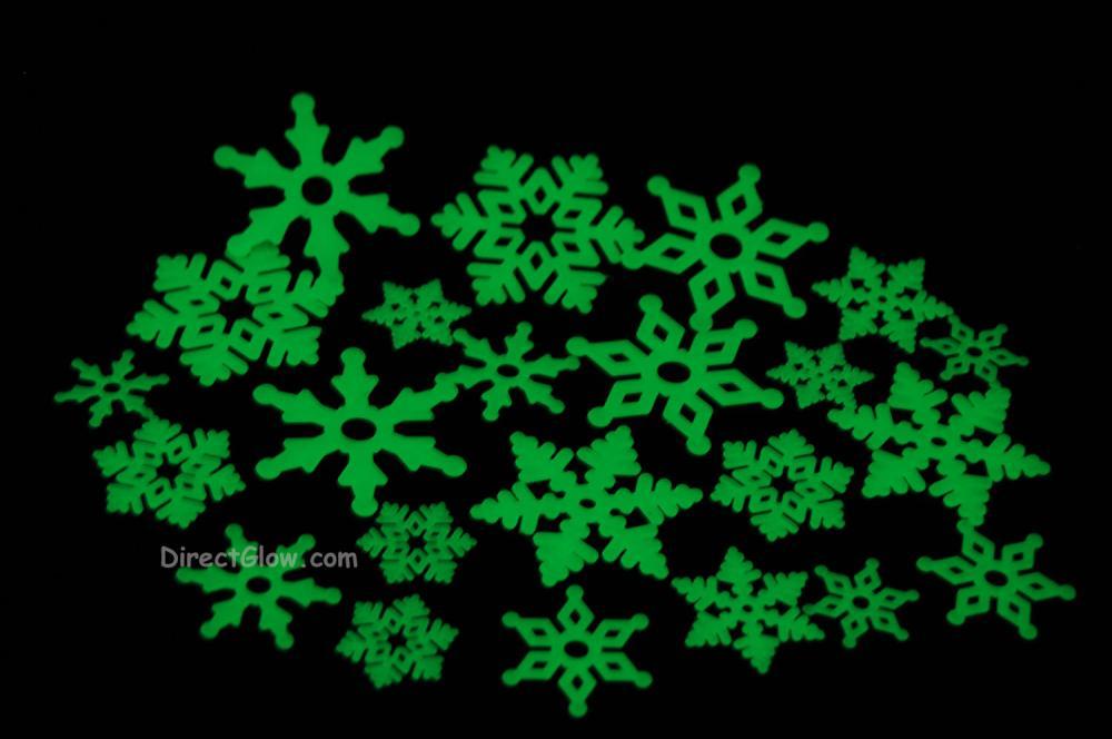 DirectGlow 24pc Glow in the Dark Snow Flakes Luminous Kids Wall Ceiling Decor