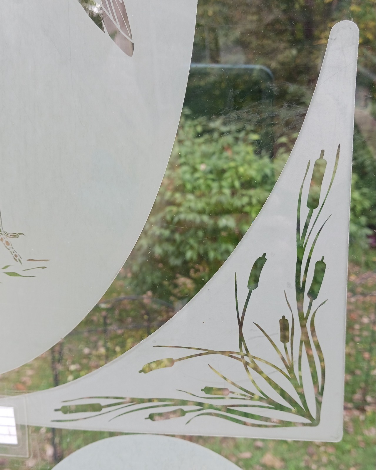 CATTAILS CORNER 10″x10″ Etched Look Cling Removable & Reusable 224