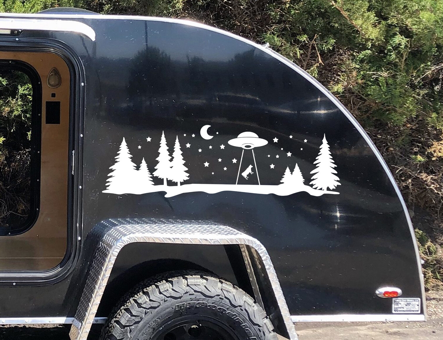 Cow Abduction UFO Moon Stars Vinyl Decal – Camping RV Travel Trailer Scene