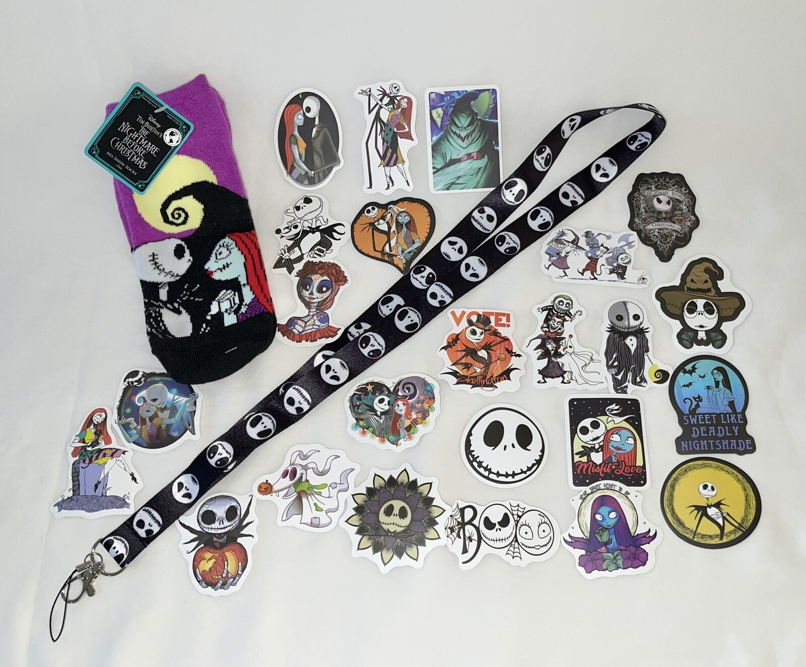 GIFT SET🎅🏼 The NIGHTMARE Before CHRISTMAS ~SOCKS + ID LANYARD + Vinyl STICKERS